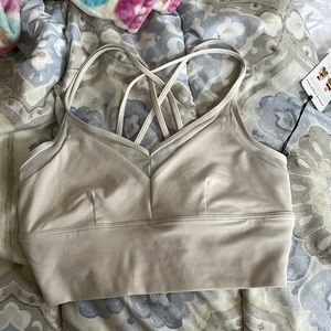 Brand new alo yoga bone color comfy bra